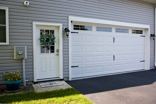 24/7 Emergency Garage Door Maintenance experts in White Pigeon, MI